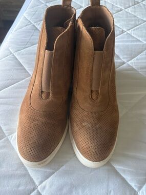 Linea Pelle Tan Suede Perforated Hidden-Wedge Sneaker Bootie